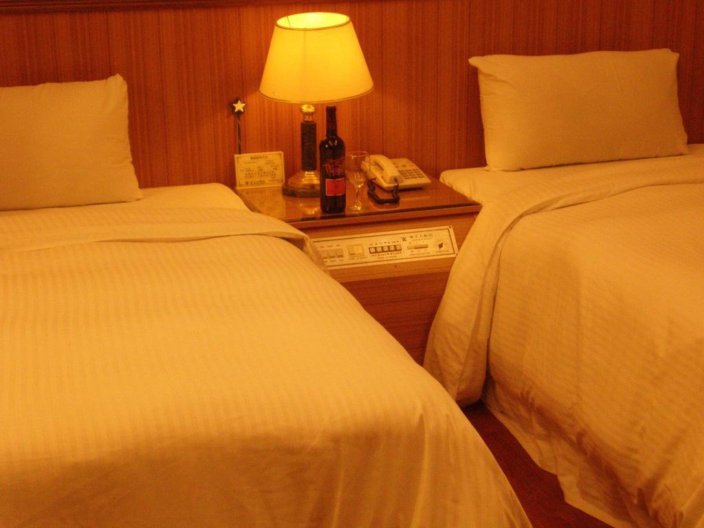 Emperor Hotel Kaohsiung Rom bilde